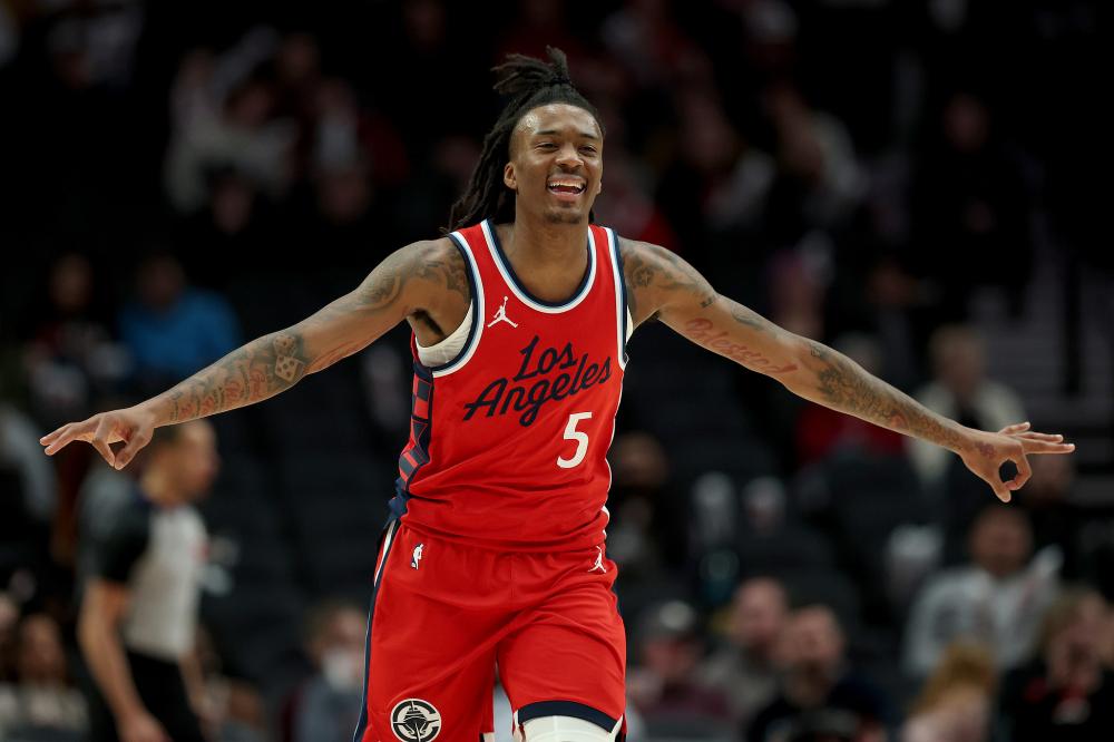 自队友的支 自队友的支